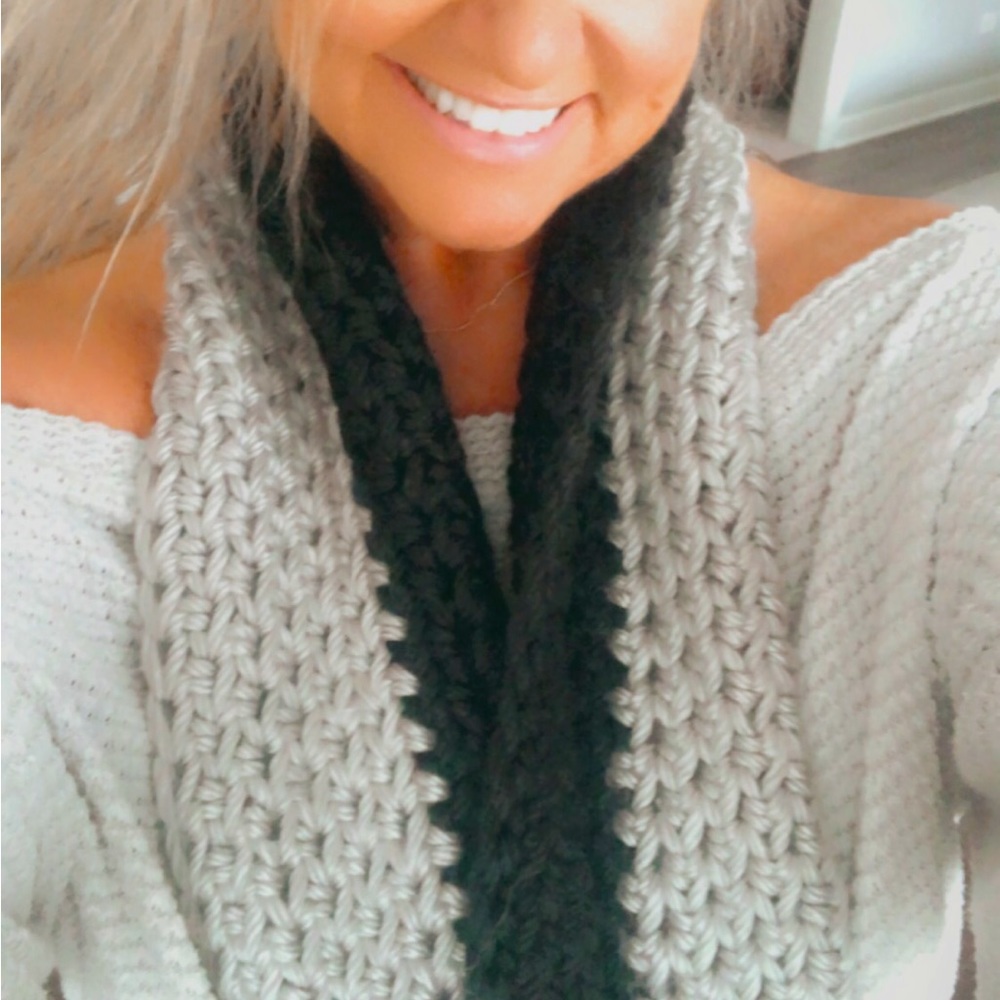 Black/gray cowl